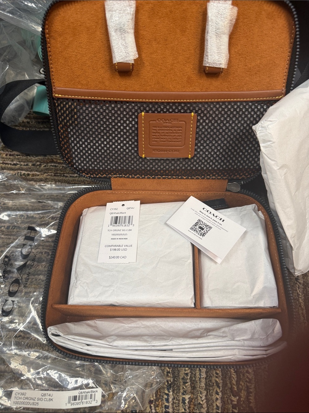 Coach Outlet Men's Tech Organizer In Colorblock Signature Canvas - Picture 4 of 5